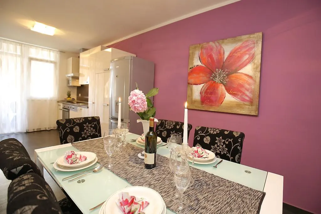 Apartment Julija Zadar